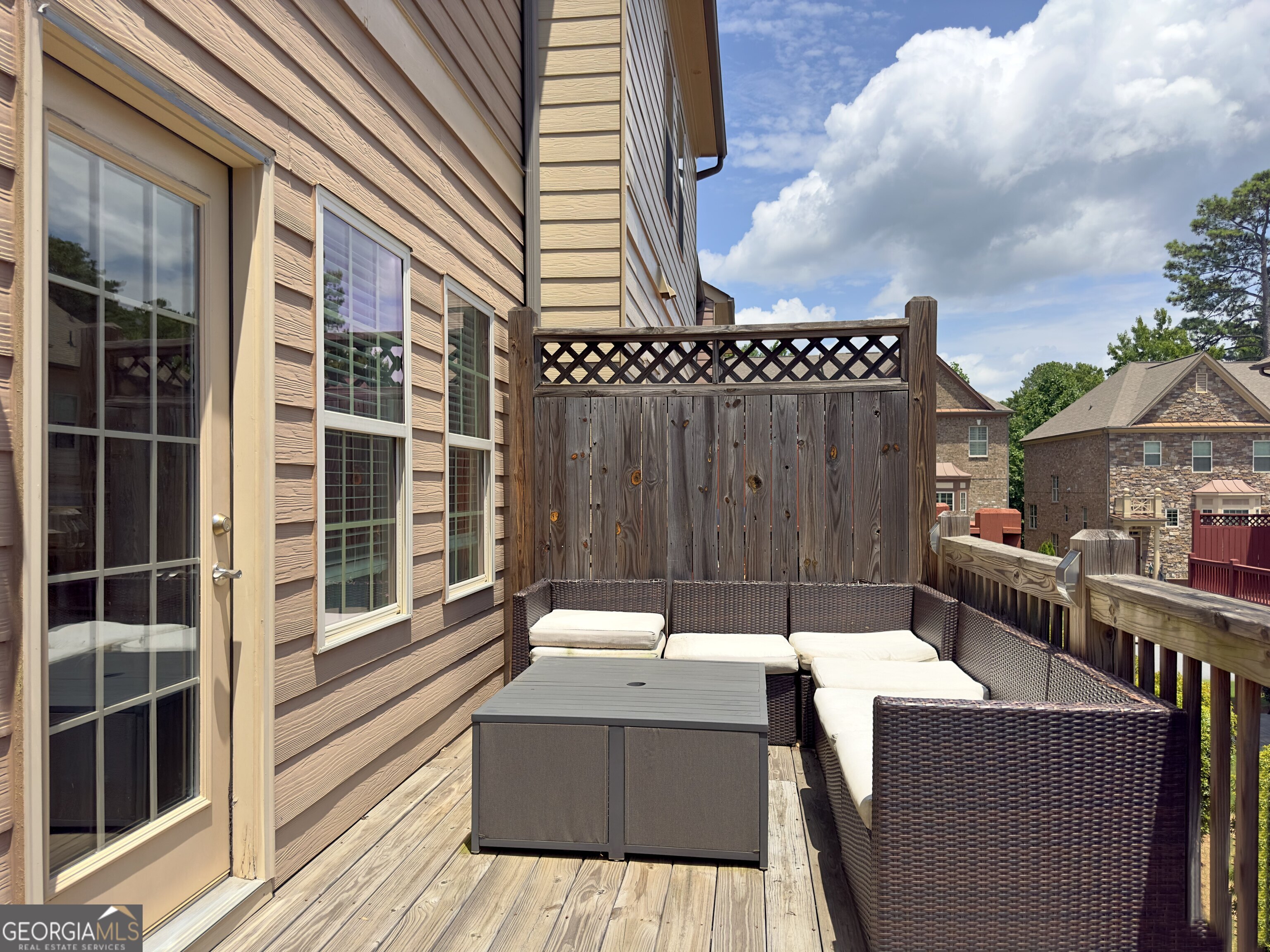 The Oaks at Powers Ferry - Residential