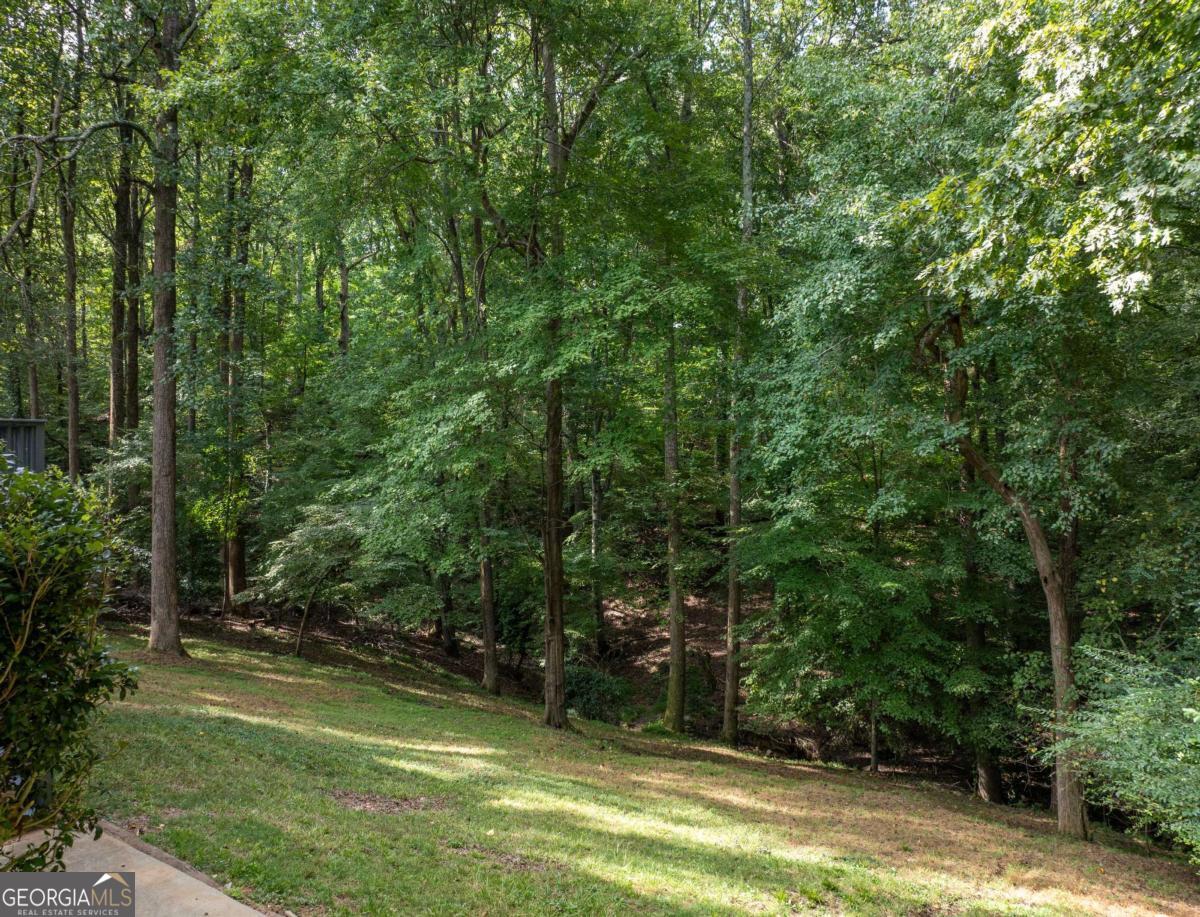 546 Woodland DR