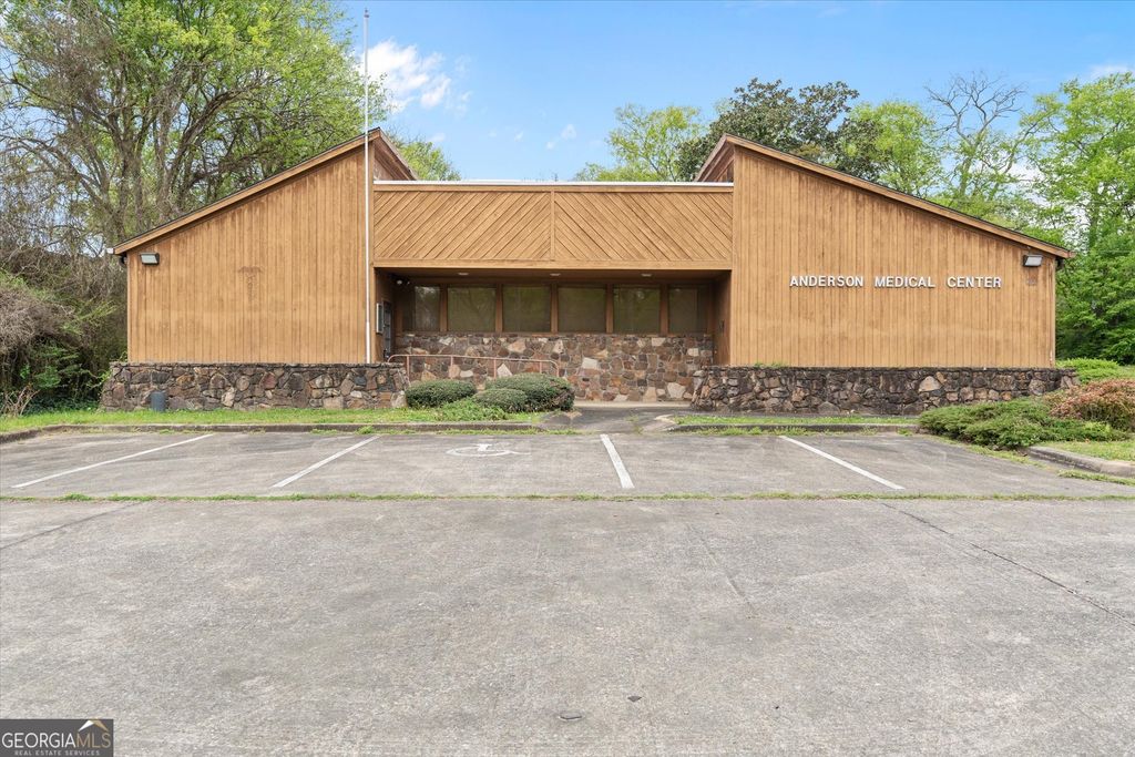 Photo of 812 S Main Street, Cedartown, GA 30125 (MLS # 10721938)