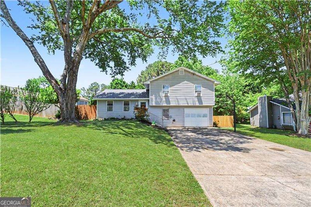 Photo of 4915 Old Norcross Road, Duluth, GA 30096 (MLS # 10760081)