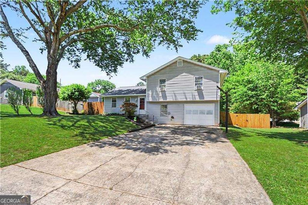 Photo of 4915 Old Norcross Road, Duluth, GA 30096 (MLS # 10760081)