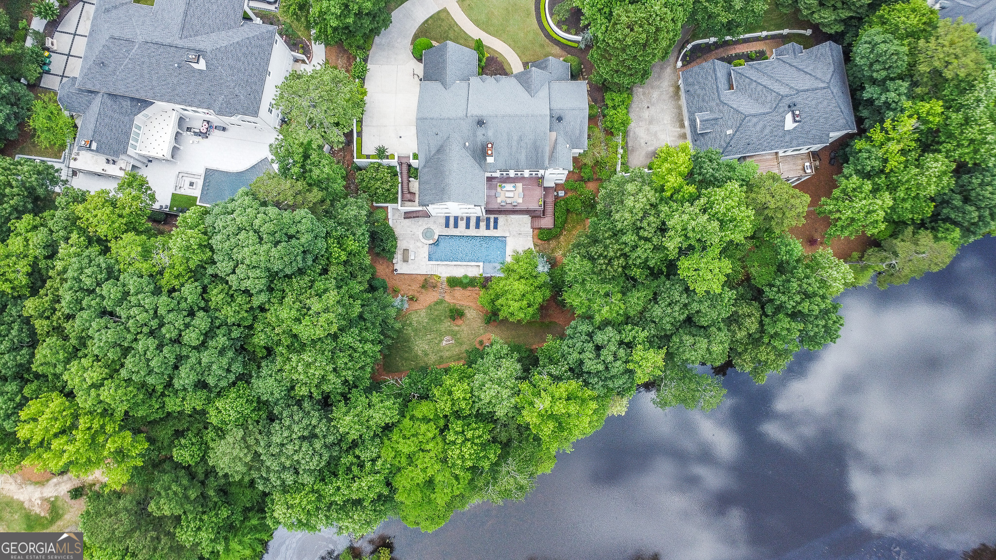965 Tiverton LN