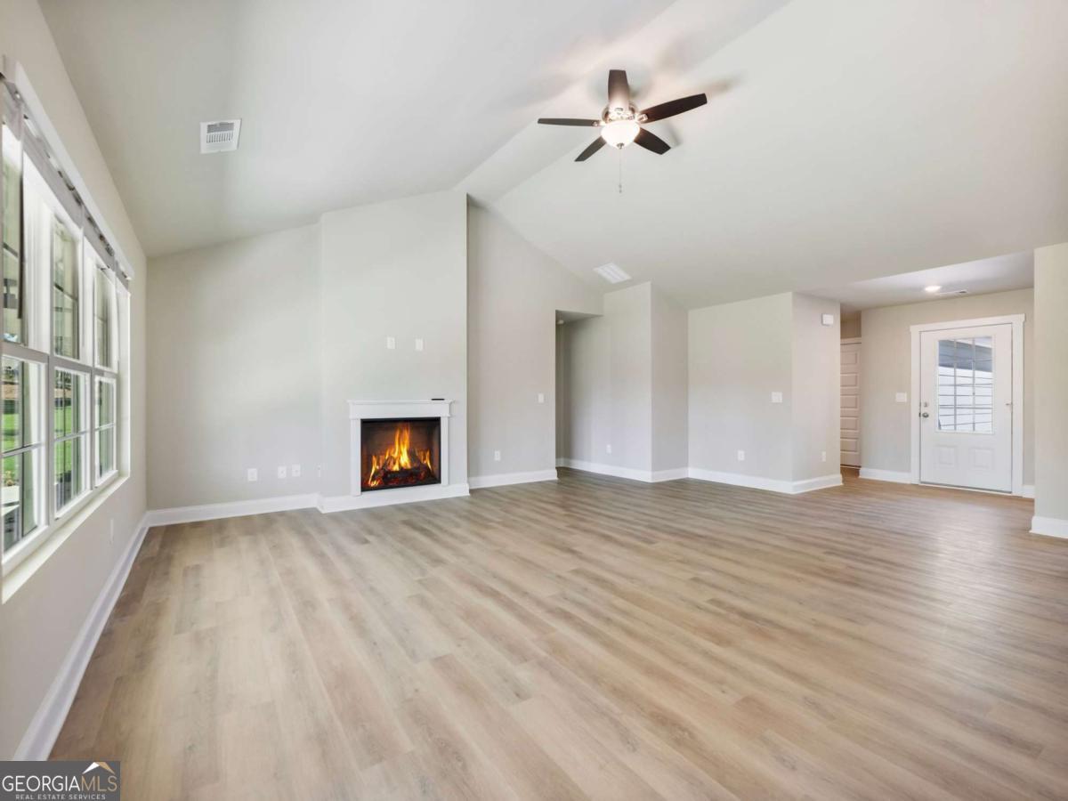 204 Rachel LN