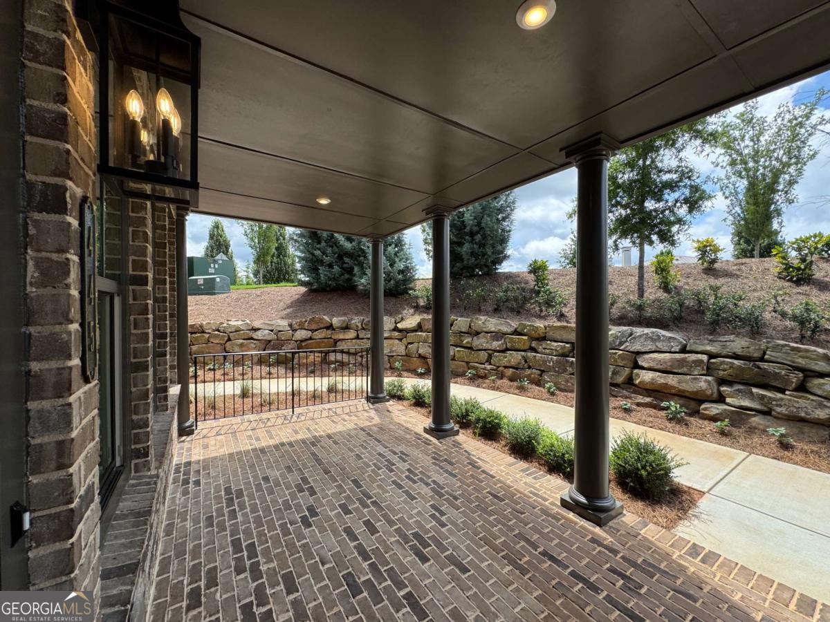 445 Chiswick CIR 20