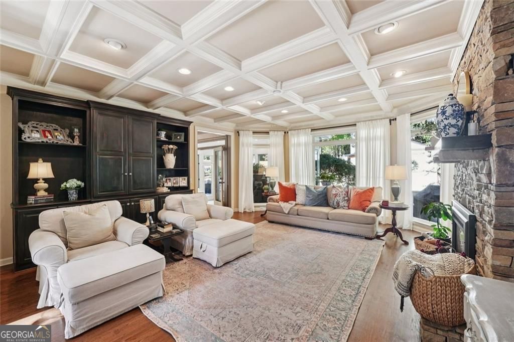 POLO GOLF AND COUNTRY CLUB - Residential