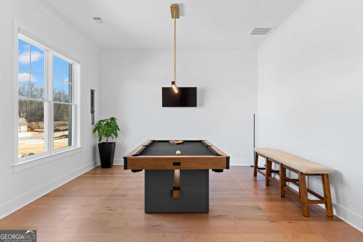 1957 Sage Lake BND SW