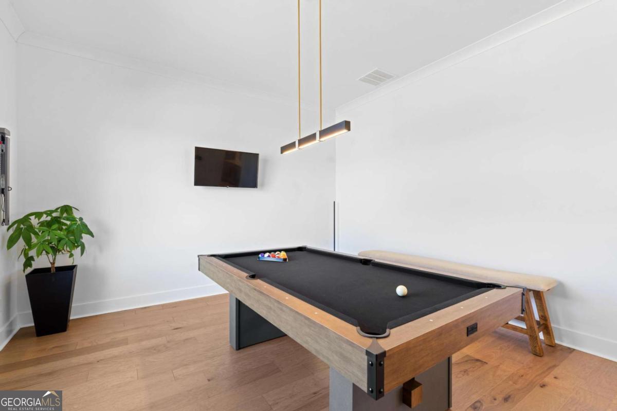 1957 Sage Lake BND SW