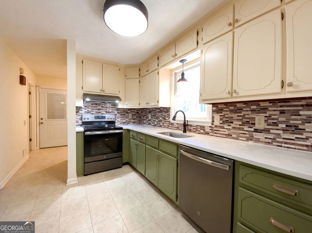 Photo of 75 Christie Court, Stockbridge, GA 30281 (MLS # 10681559)