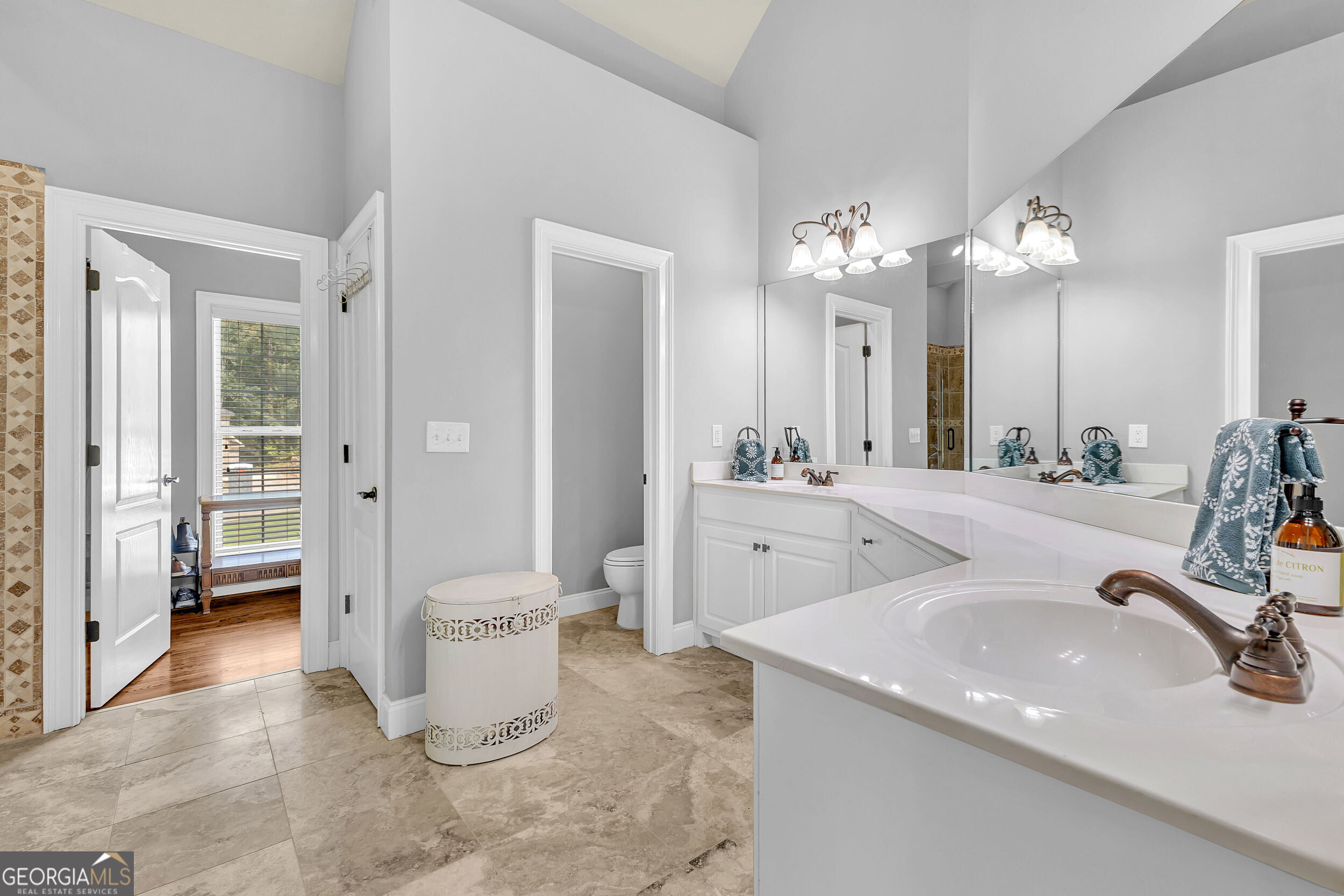 McDonough, Georgia 30252, United States, 4 Bedrooms Bedrooms, ,4 BathroomsBathrooms,Residential,Pending,144121