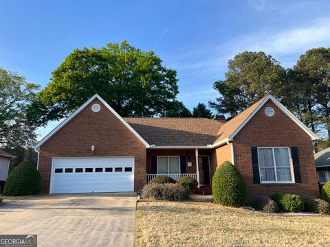 250 BRITTANY CHASE FAYETTEVILLE GA 30214