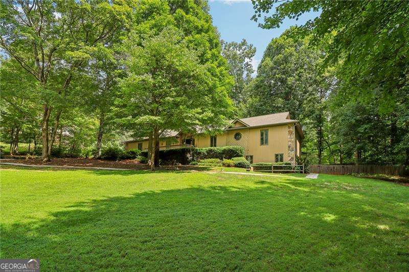 211 Black Kettle LN