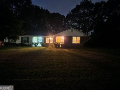 A home in Ellenwood