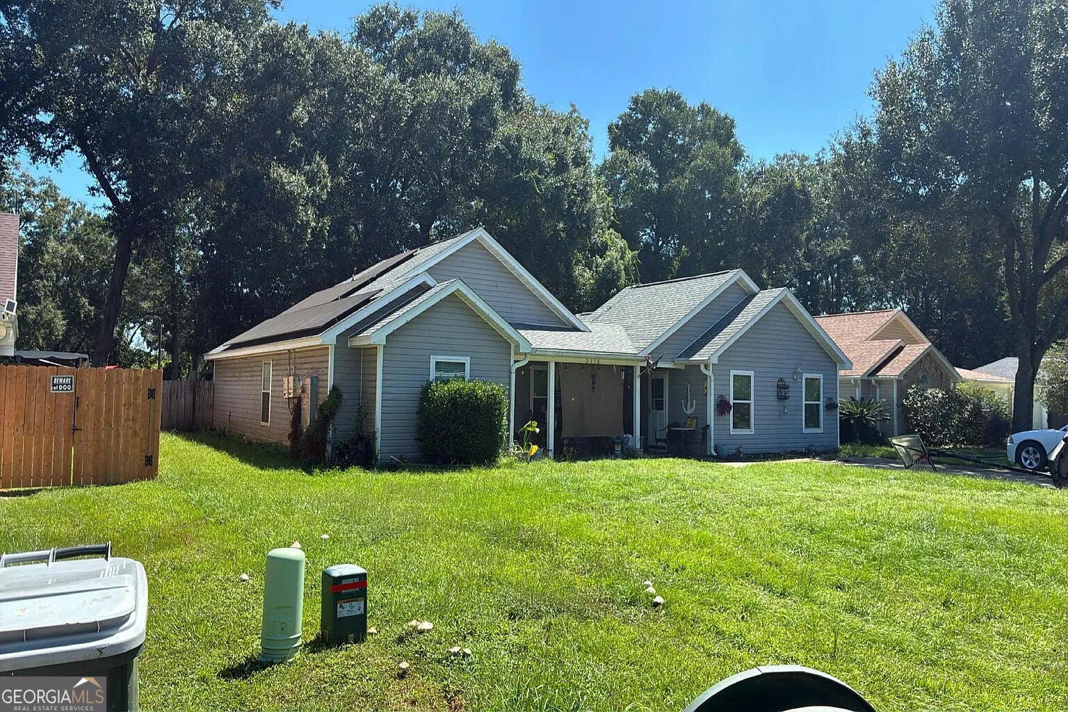 2370 La Lar LN