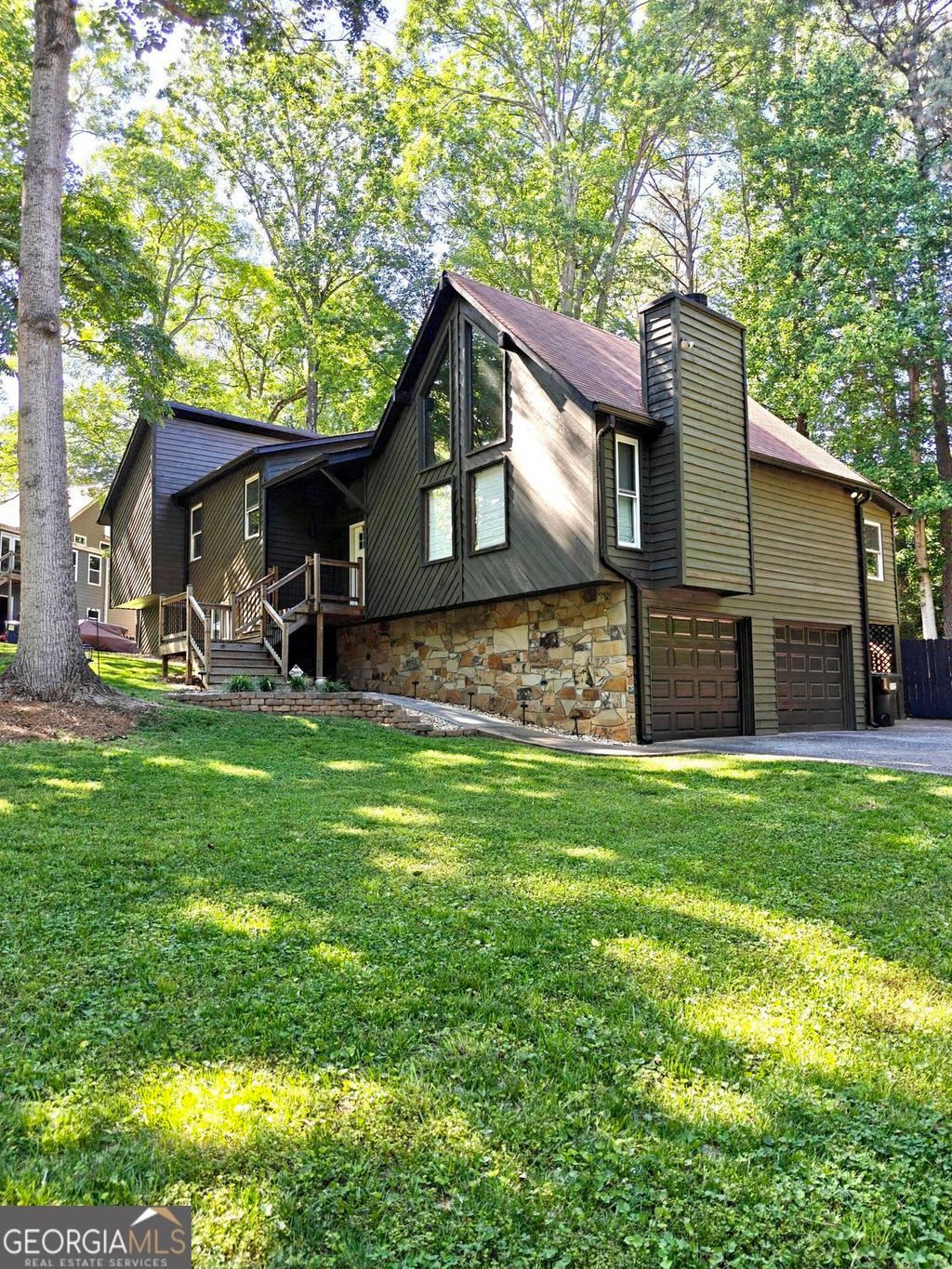Photo of 1302 Rolling Green Drive, Acworth, GA 30102 (MLS # 10767021)