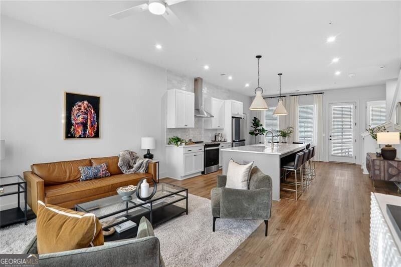 1291 Longreen TER NW 7