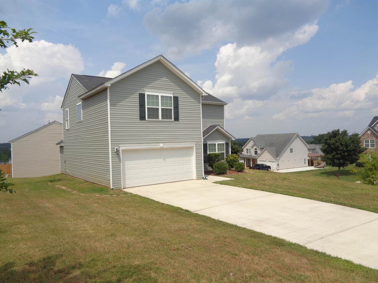 Prices and/or availability date may change without notice. Lease terms are 12 months. Application fee is $75 per adult 18 years of age or older. There is a one-time $200 Administrative fee due at move-in. Most homes are pet-friendly so bring your pet friends! Breed restrictions may apply. BEWARE: Excalibur Homes DOES NOT advertise on Craigslist nor Facebook. You will never be required to pay via a wire transfer, cash, or a peer to peer network (I.e. Venmo)! All payments will be made via the resident portal and/or certified funds brought into the local office. Please flag and report any fraudulent ads to an Excalibur leasing agent or representative. Excalibur Homes is the Agent for the Owner and does not own this property. Introducing 20 Zelina Court. MOVE IN READY. Beautiful 4 bedroom 2.5 home on HUGE CORNER LOT. Main level features bright and open floor plan. Kitchen with all black appliances. Minutes from shopping, restaurants and grocery stores. Easy access to I-20 and Salem Road. HURRY THIS WILL NOT LAST LONG!!