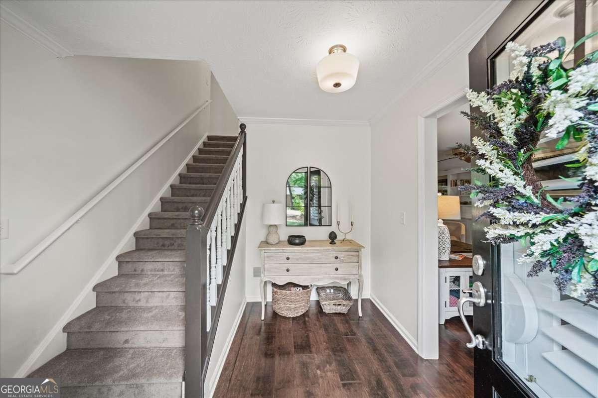 4281 Chimney Lake DR NE