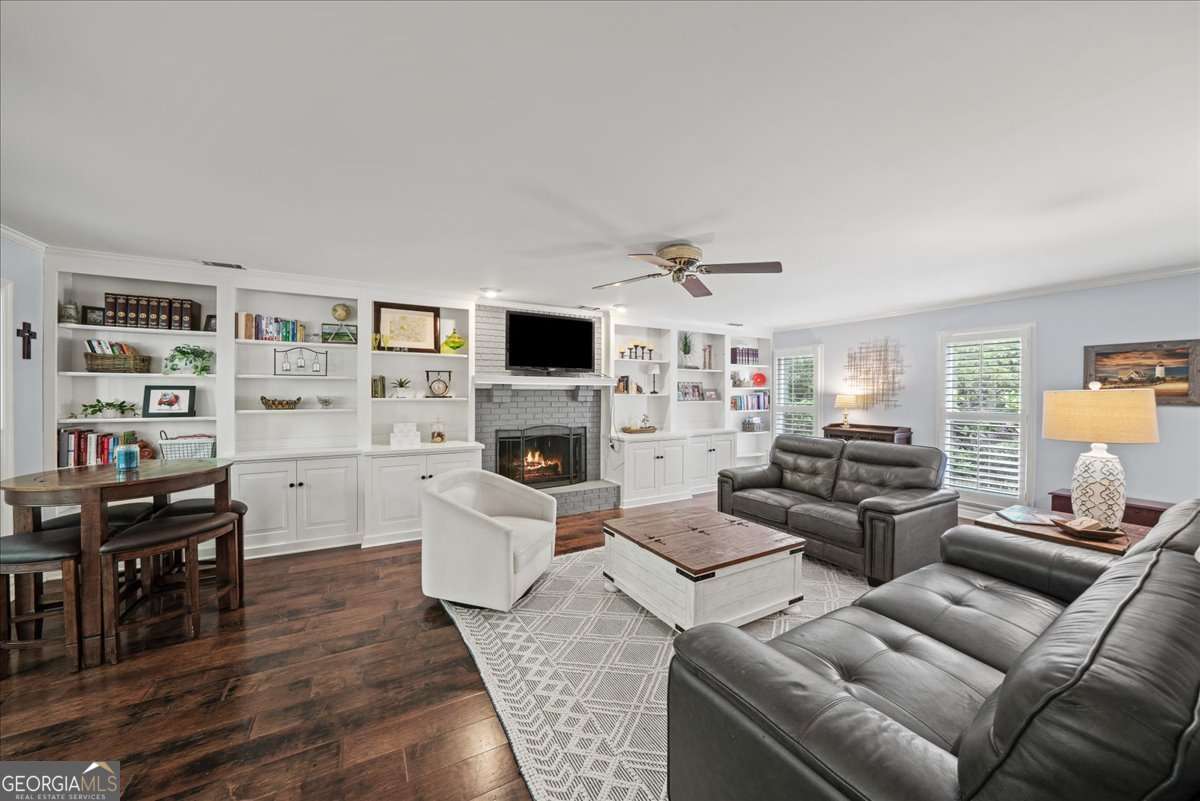 4281 Chimney Lake DR NE