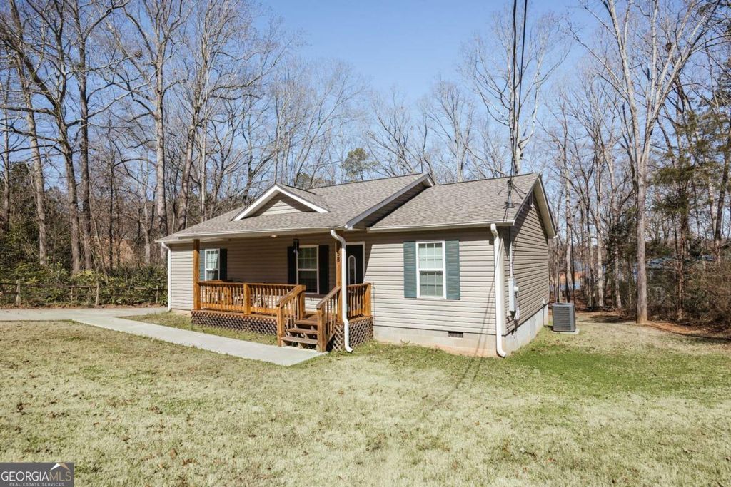 Photo of 58 TeePee Lane, Lavonia, GA 30553 (MLS # 10701998)