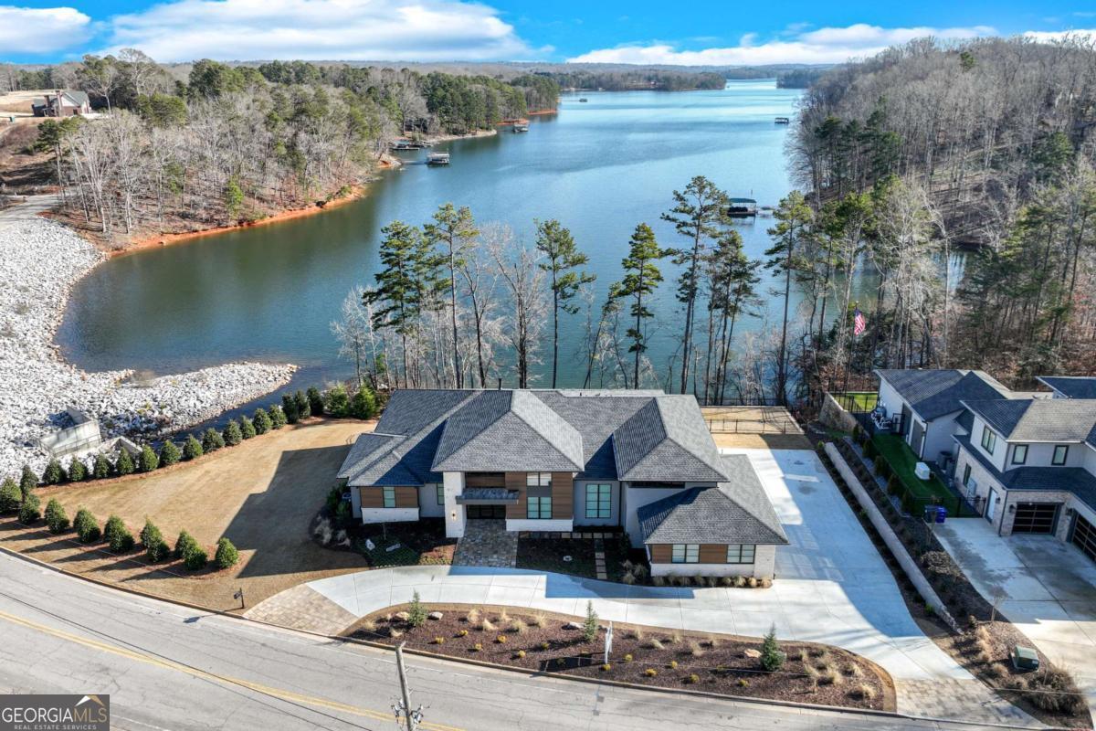 799 East Lake DR