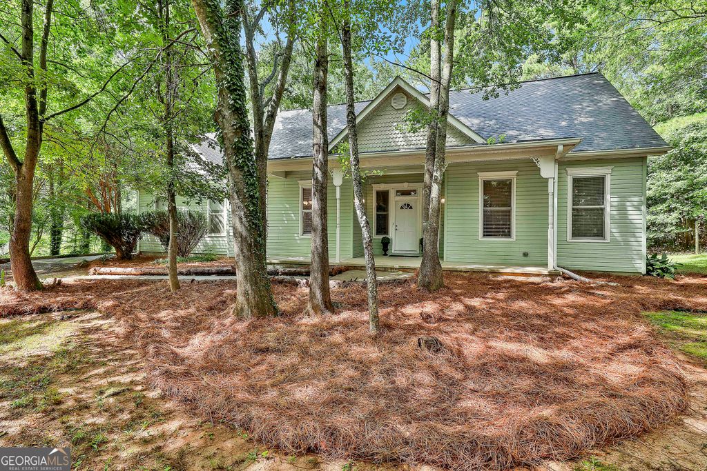 Photo of 615 New Hope Road #NO SUBDIVISION, Fayetteville, GA 30214 (MLS # 10730144)