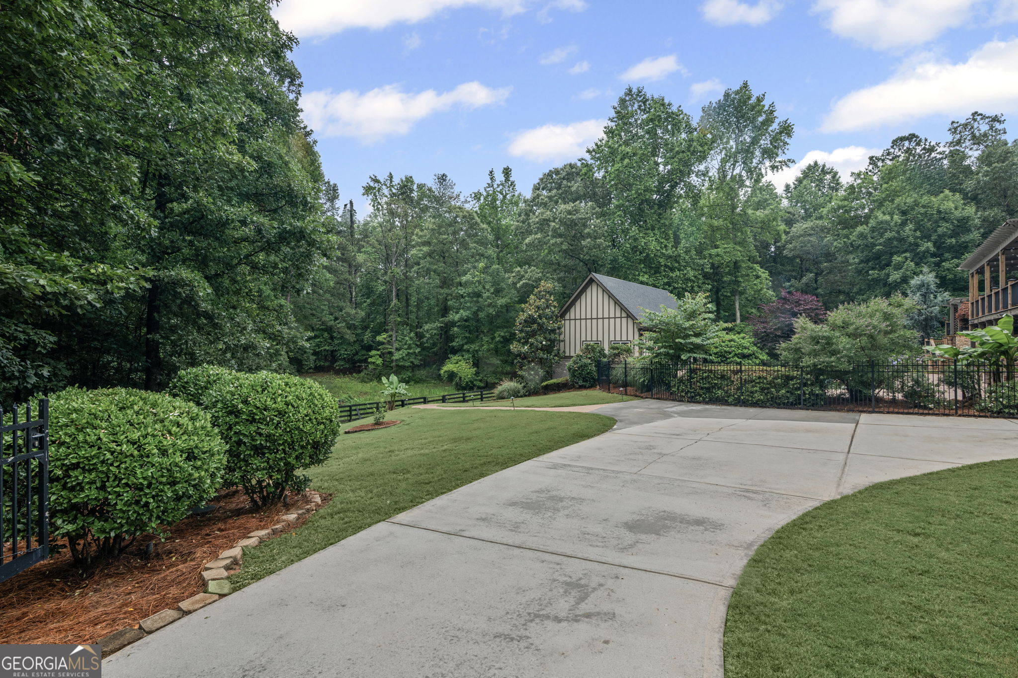 Scarlet Oaks - Residential