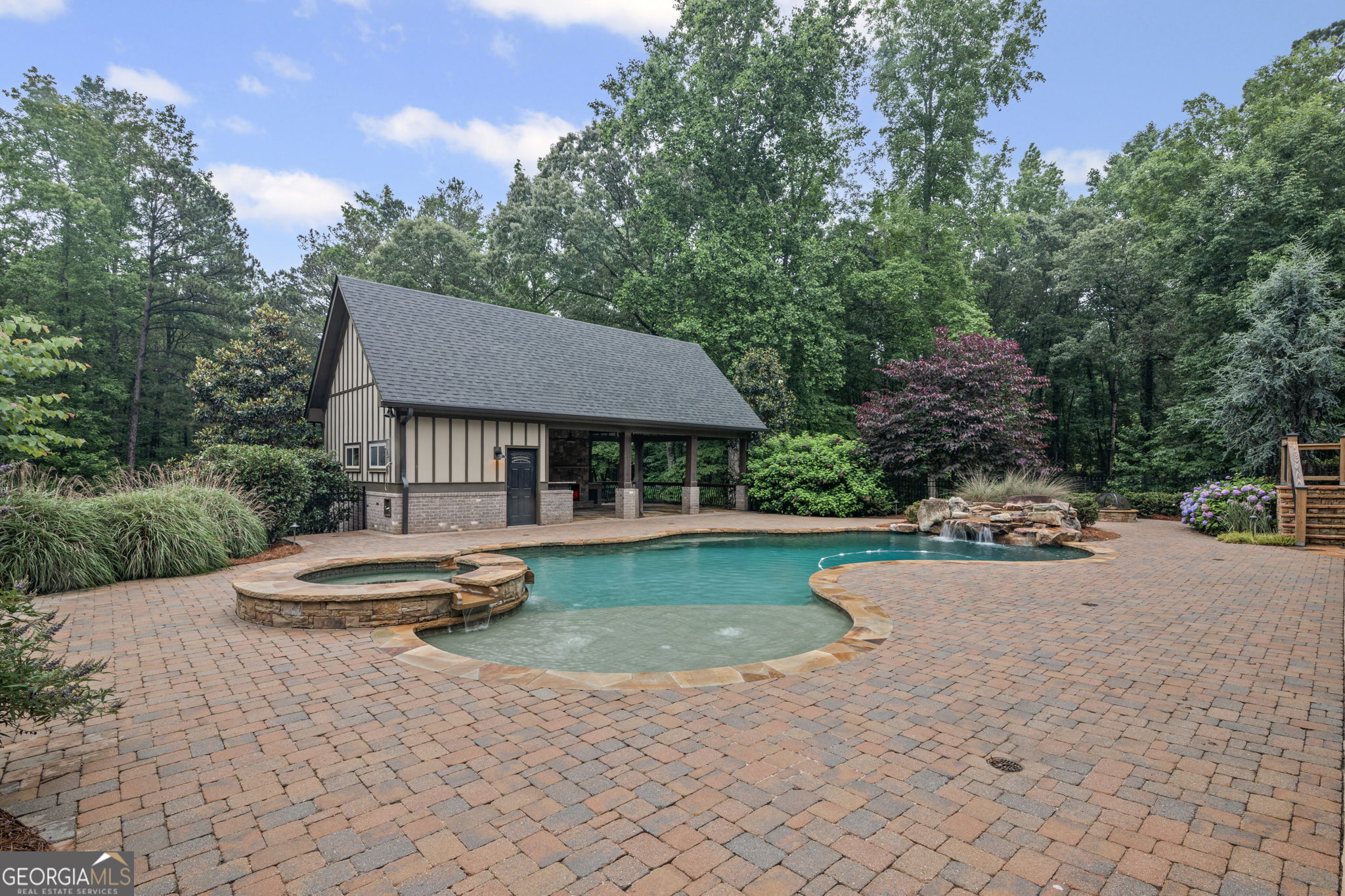 Scarlet Oaks - Residential