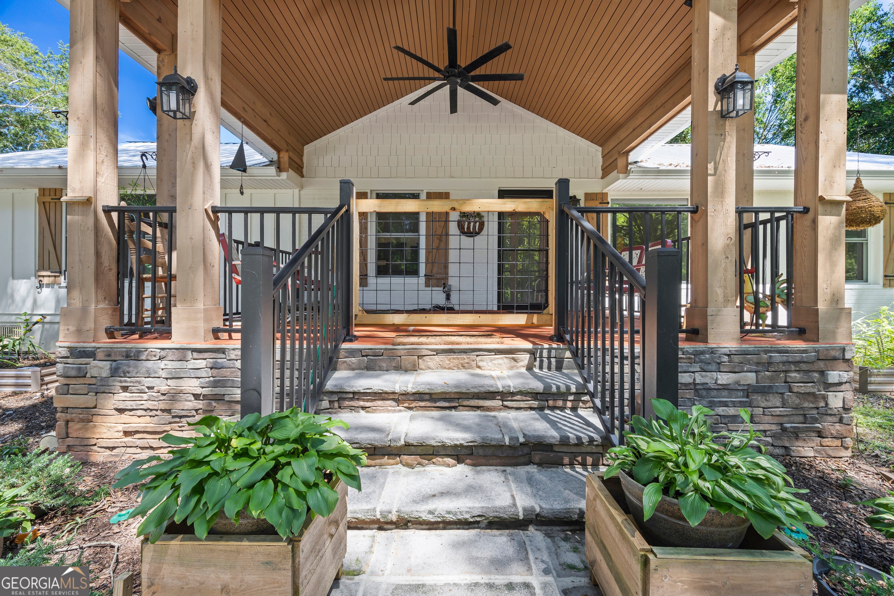 711 Shackelford RD