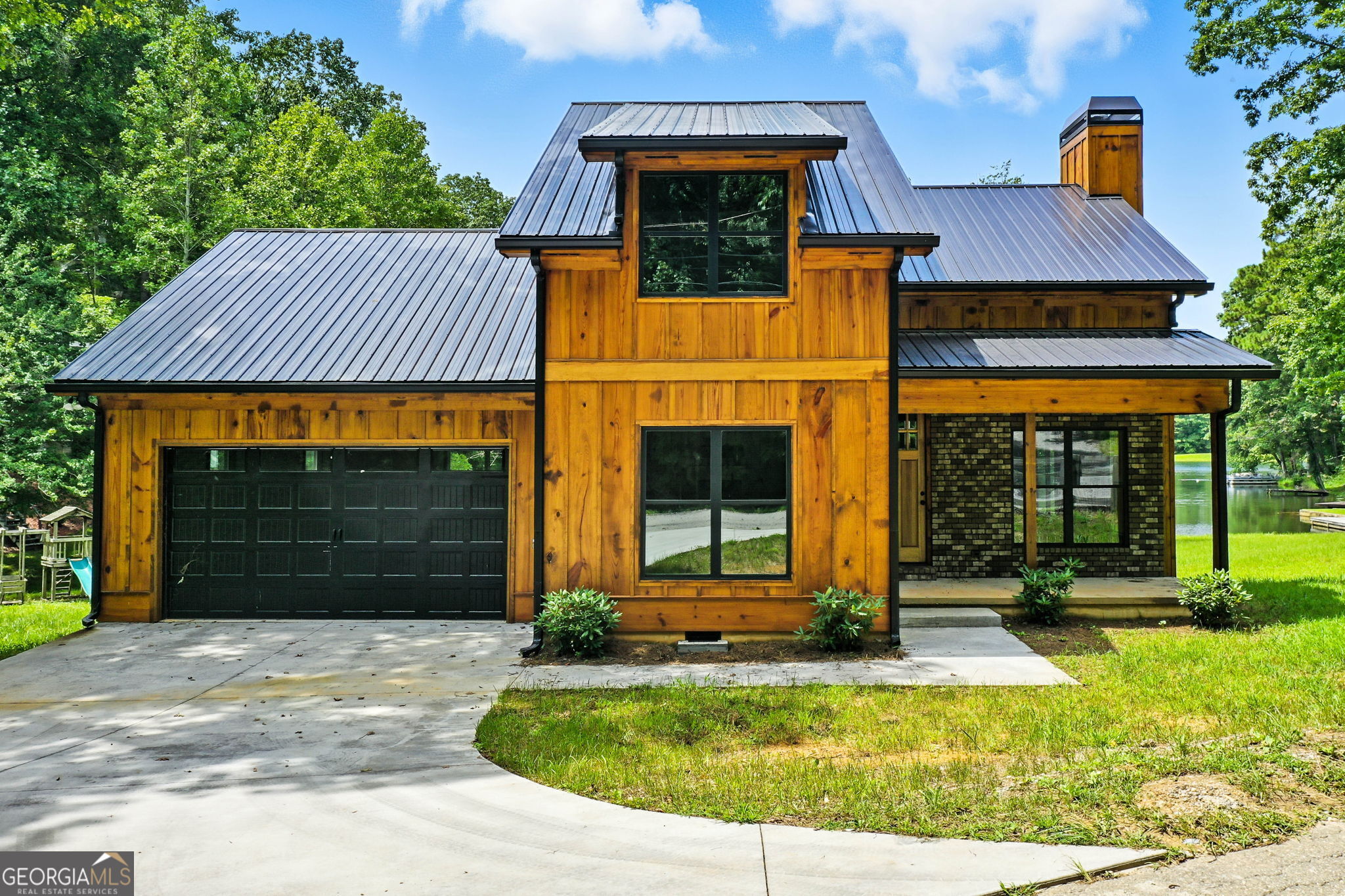 579 Twin Mountain Lake CIR