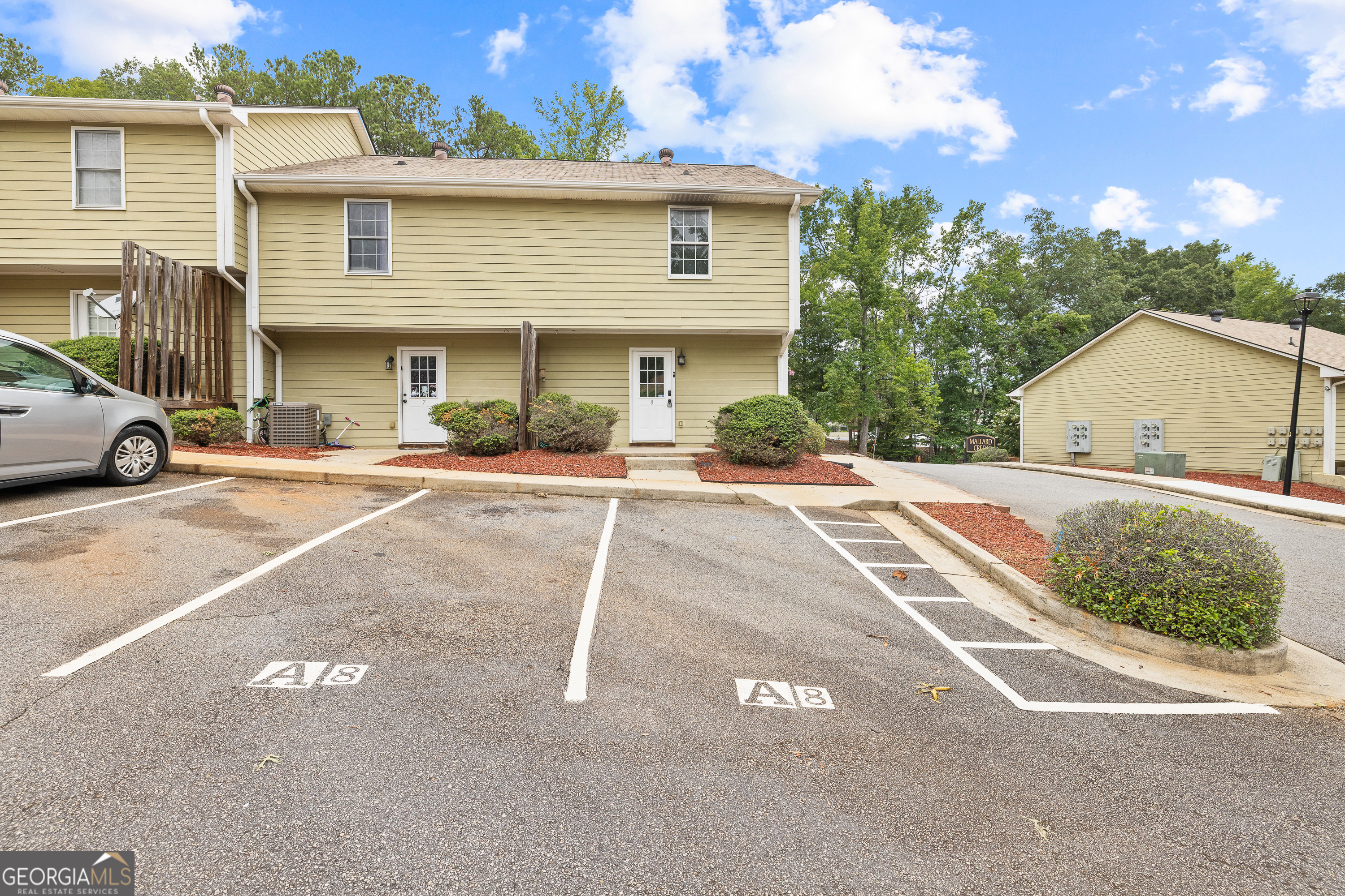 105 Westchester DR APT A8
