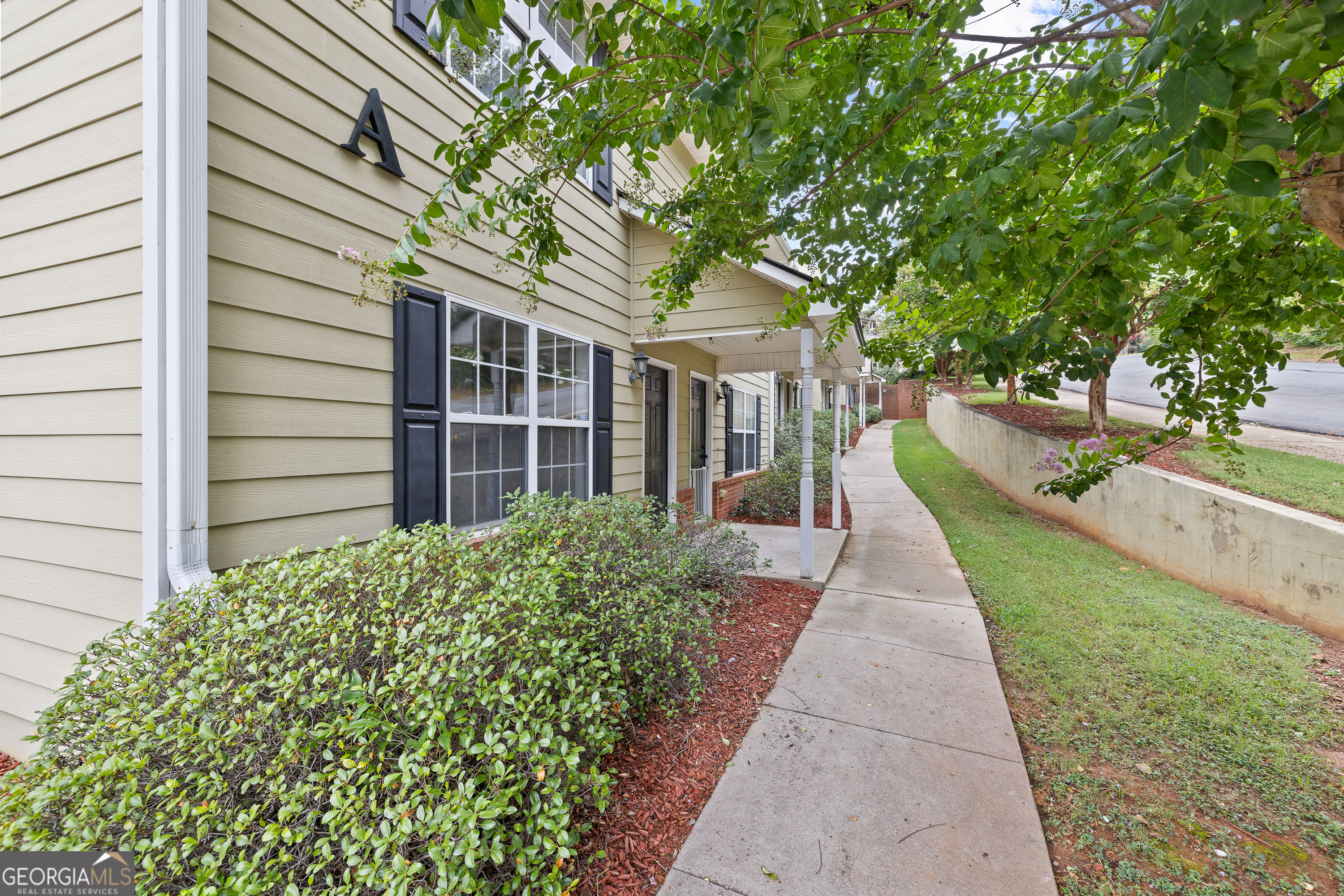 105 Westchester DR APT A8