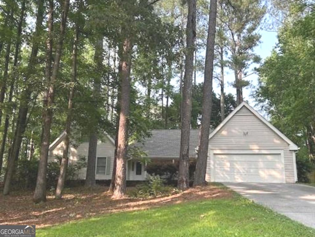Photo of 102 Whisper Trace, Peachtree City, GA 30269 (MLS # 10658748)