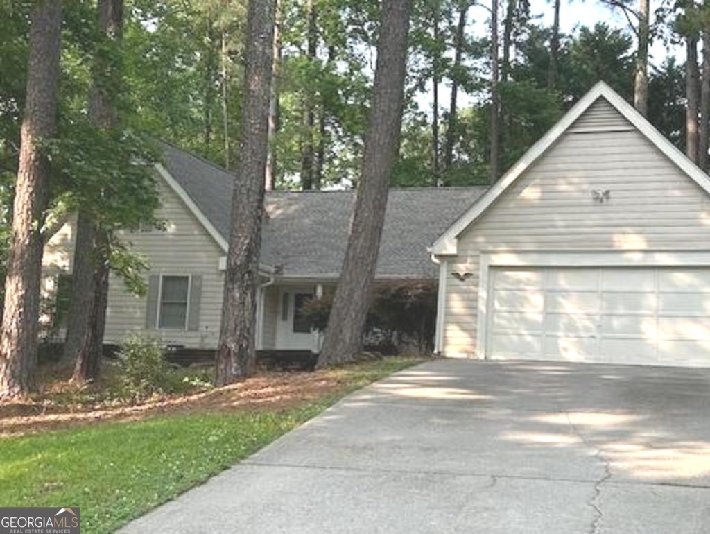 Photo of 102 Whisper Trace, Peachtree City, GA 30269 (MLS # 10658748)