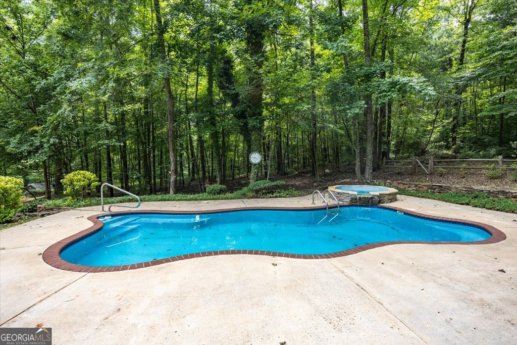 Photo of 201 Manor Court, Forsyth, GA 31029 (MLS # 10795508)