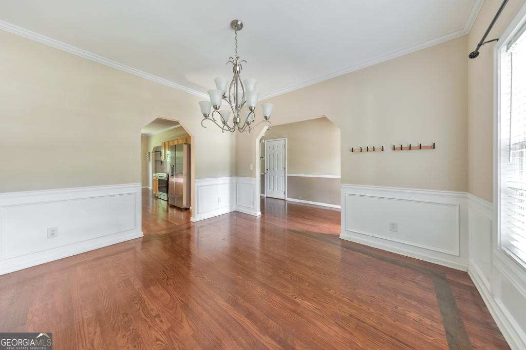 1086 S Gordon RD