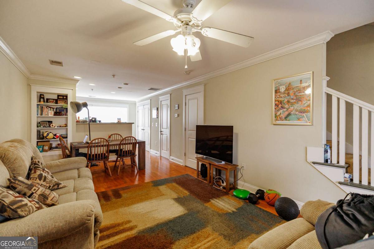 1035 Barnett Shoals RD 526