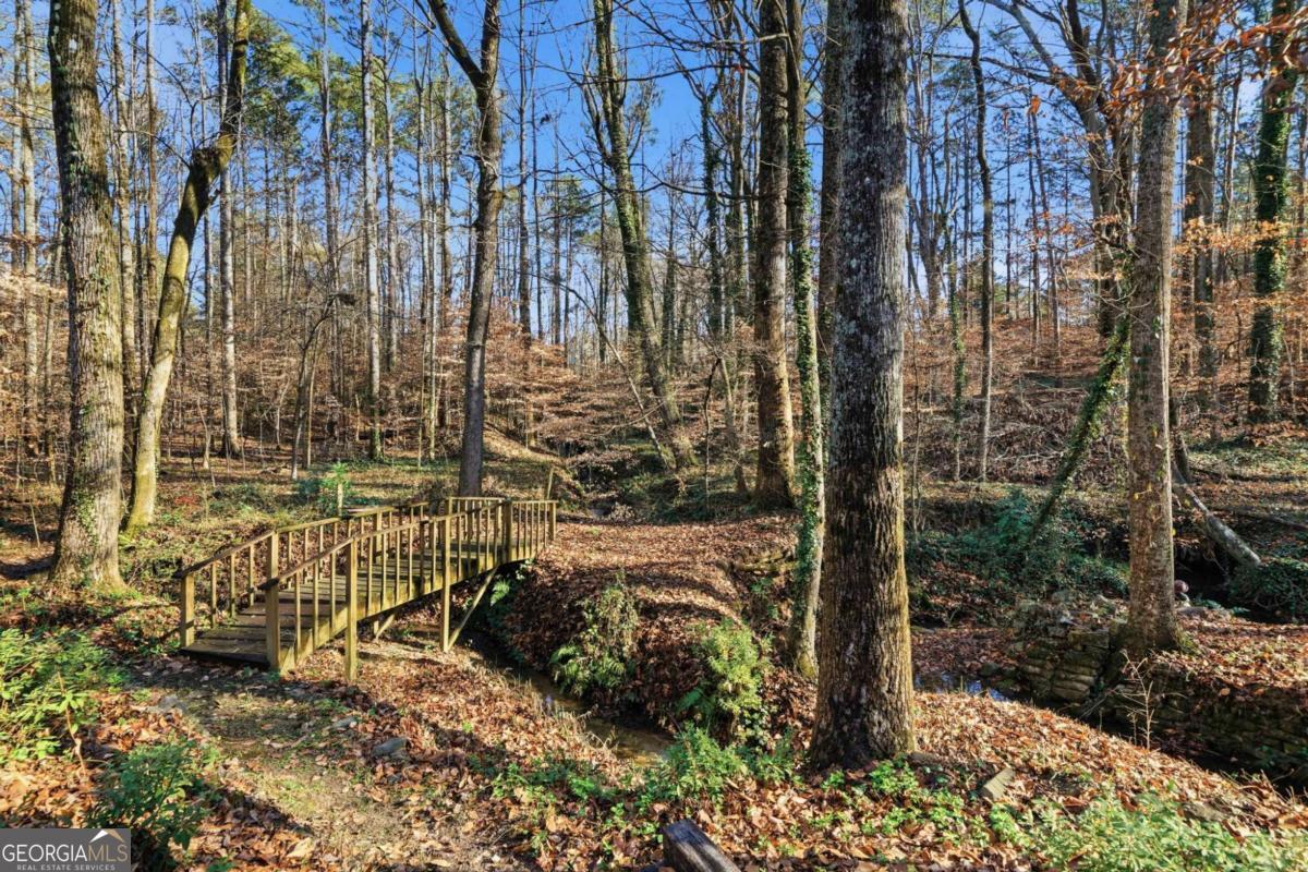 161 John Christopher DR