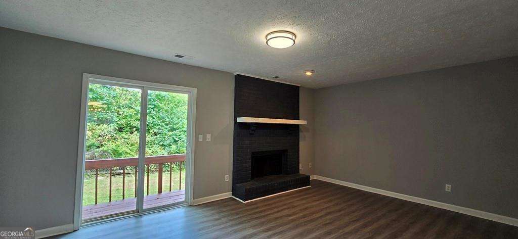 Old Roswell Corners - Residential Income