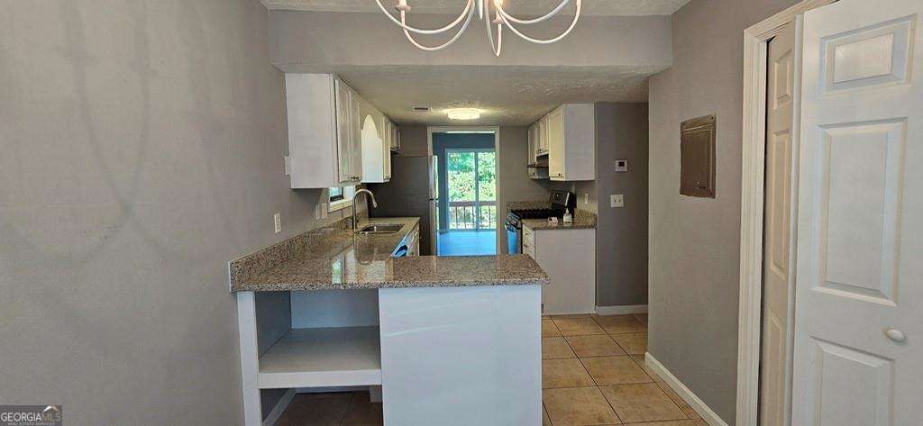 Old Roswell Corners - Residential Income