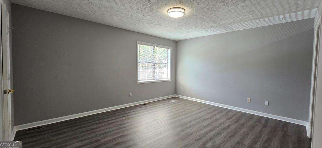 Old Roswell Corners - Residential Income