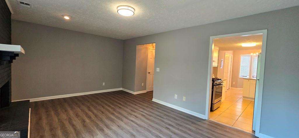 Old Roswell Corners - Residential Income