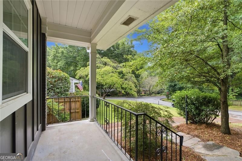 272 Cascade DR NW