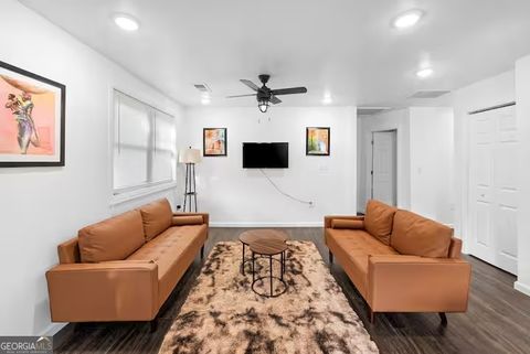 2533 Godfrey DR NW Atlanta GA 30318