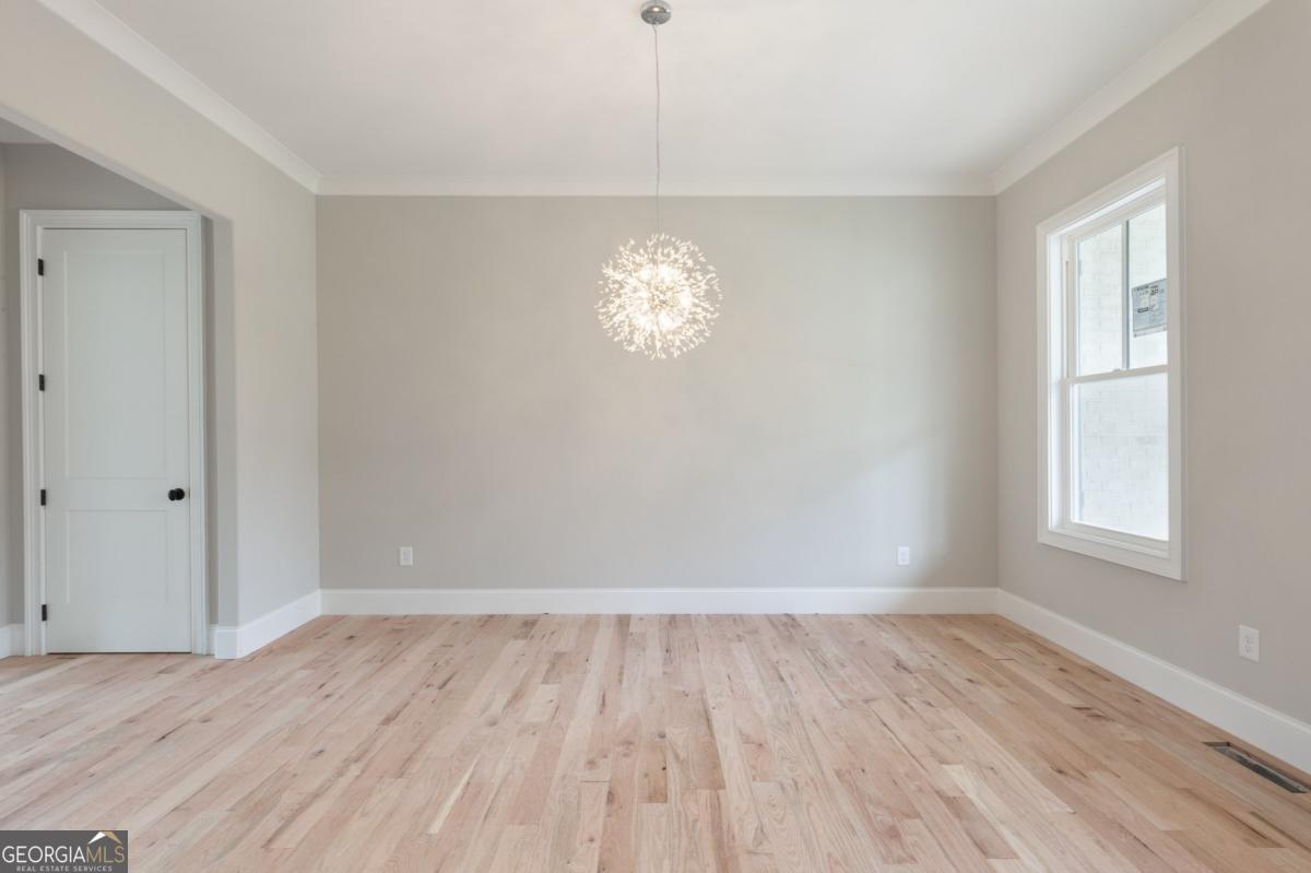 1077 Sweet Mia LN
