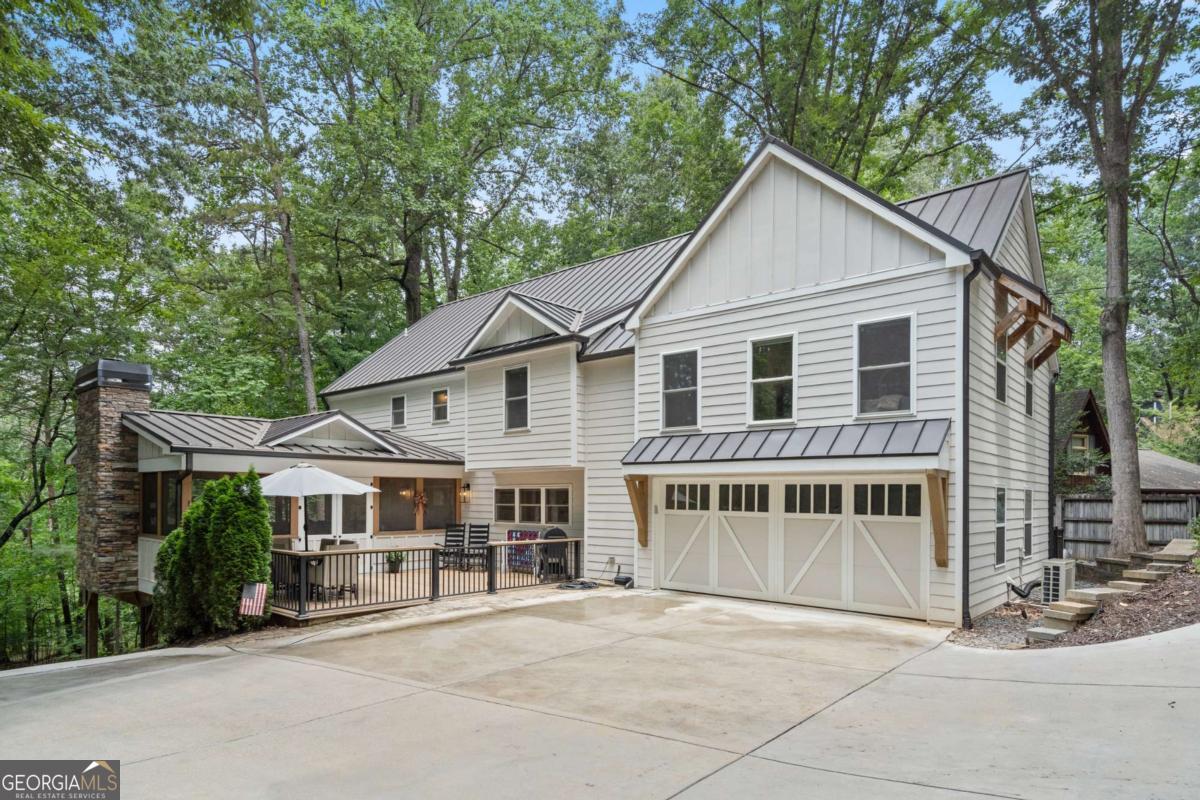 2260 Forest DR