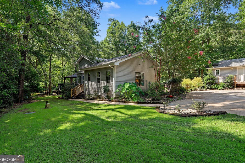 Photo of 216 Fawnfield Ct, Buckhead, GA 30625 (MLS # 10806435)