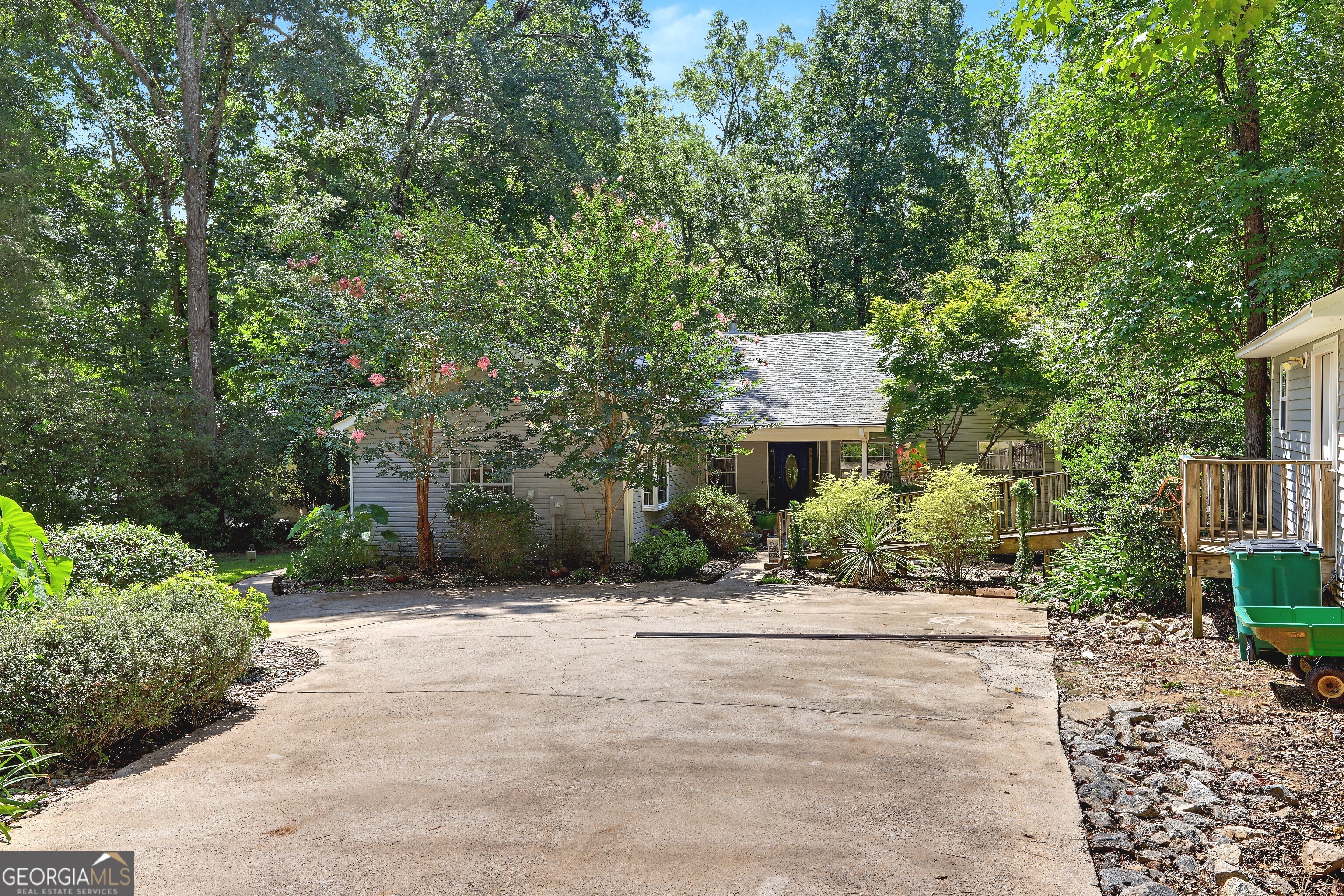 216 Fawnfield CT