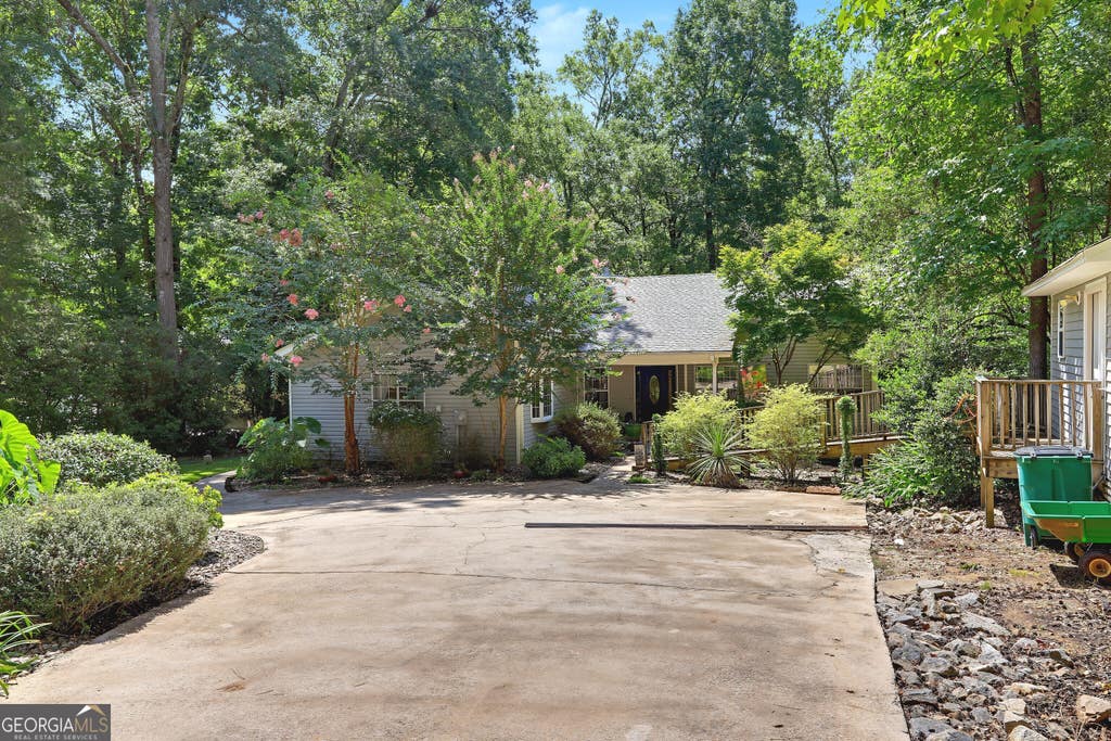Photo of 216 Fawnfield Ct, Buckhead, GA 30625 (MLS # 10806435)