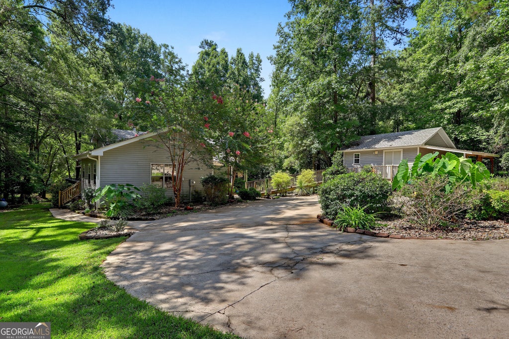 Photo of 216 Fawnfield Ct, Buckhead, GA 30625 (MLS # 10806435)
