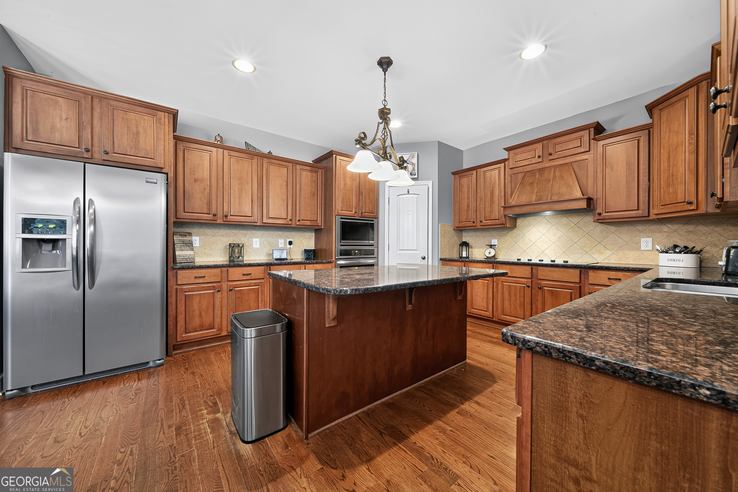 320 Yellowwood DR